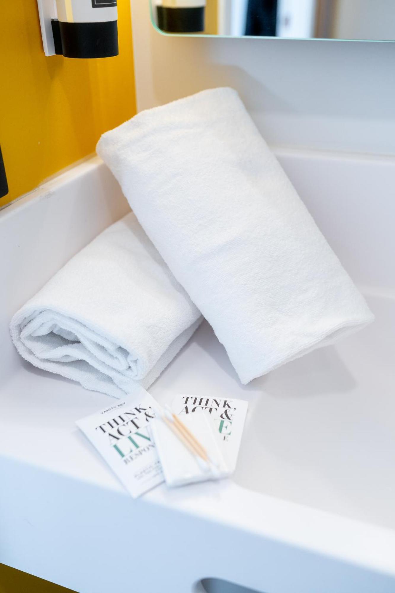 B&B Hotel Paris Clichy-Sous-Bois 3 Etoiles Eksteriør billede