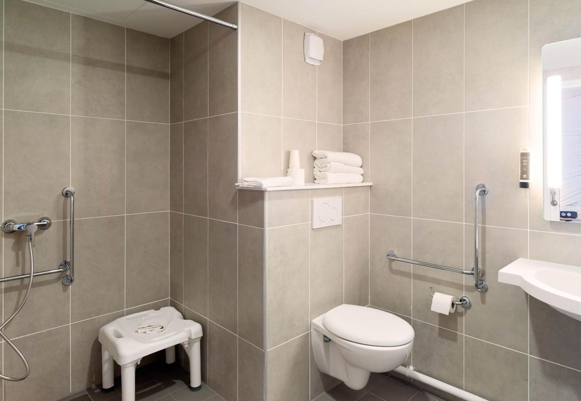 B&B Hotel Paris Clichy-Sous-Bois 3 Etoiles Eksteriør billede
