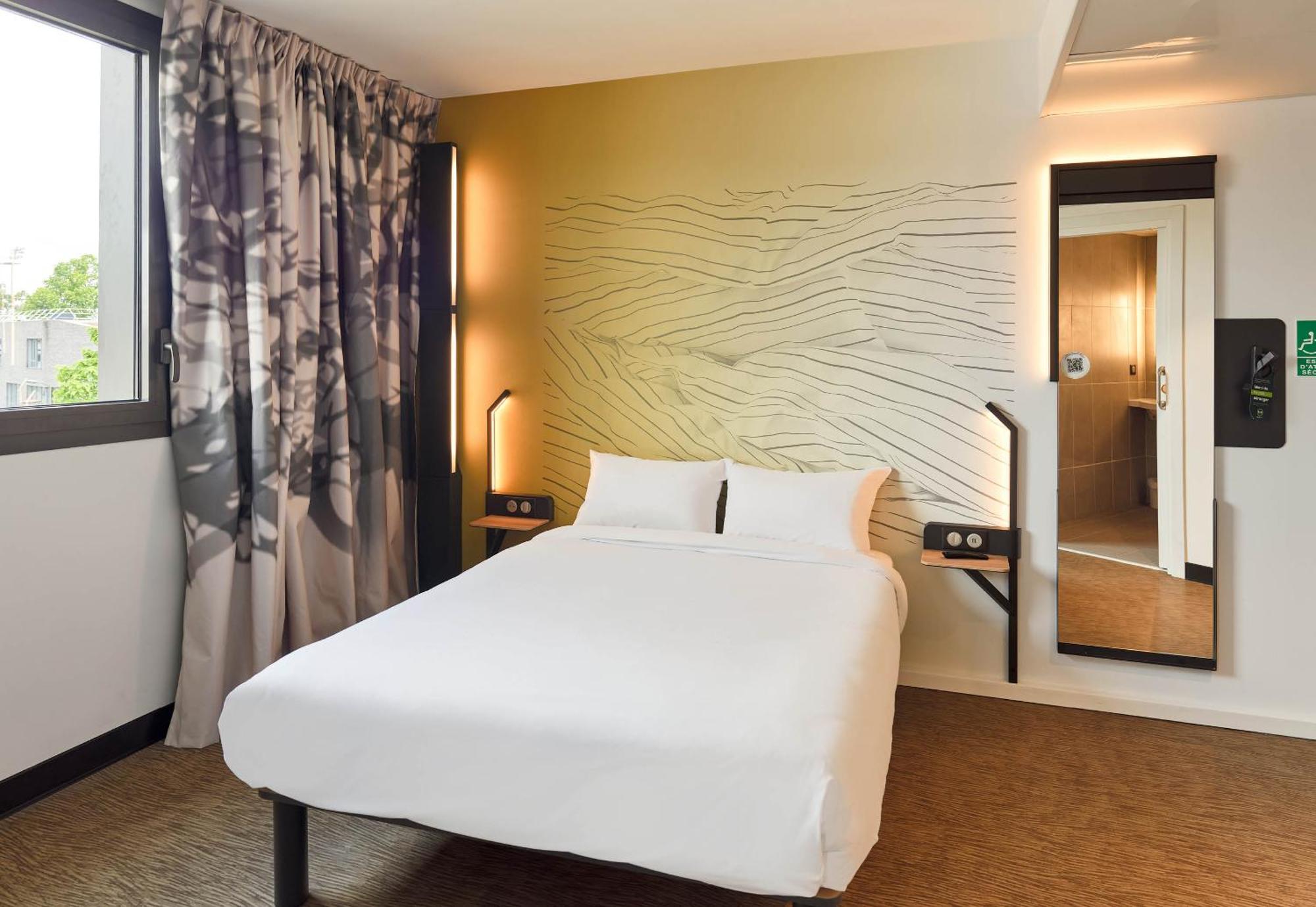 B&B Hotel Paris Clichy-Sous-Bois 3 Etoiles Eksteriør billede