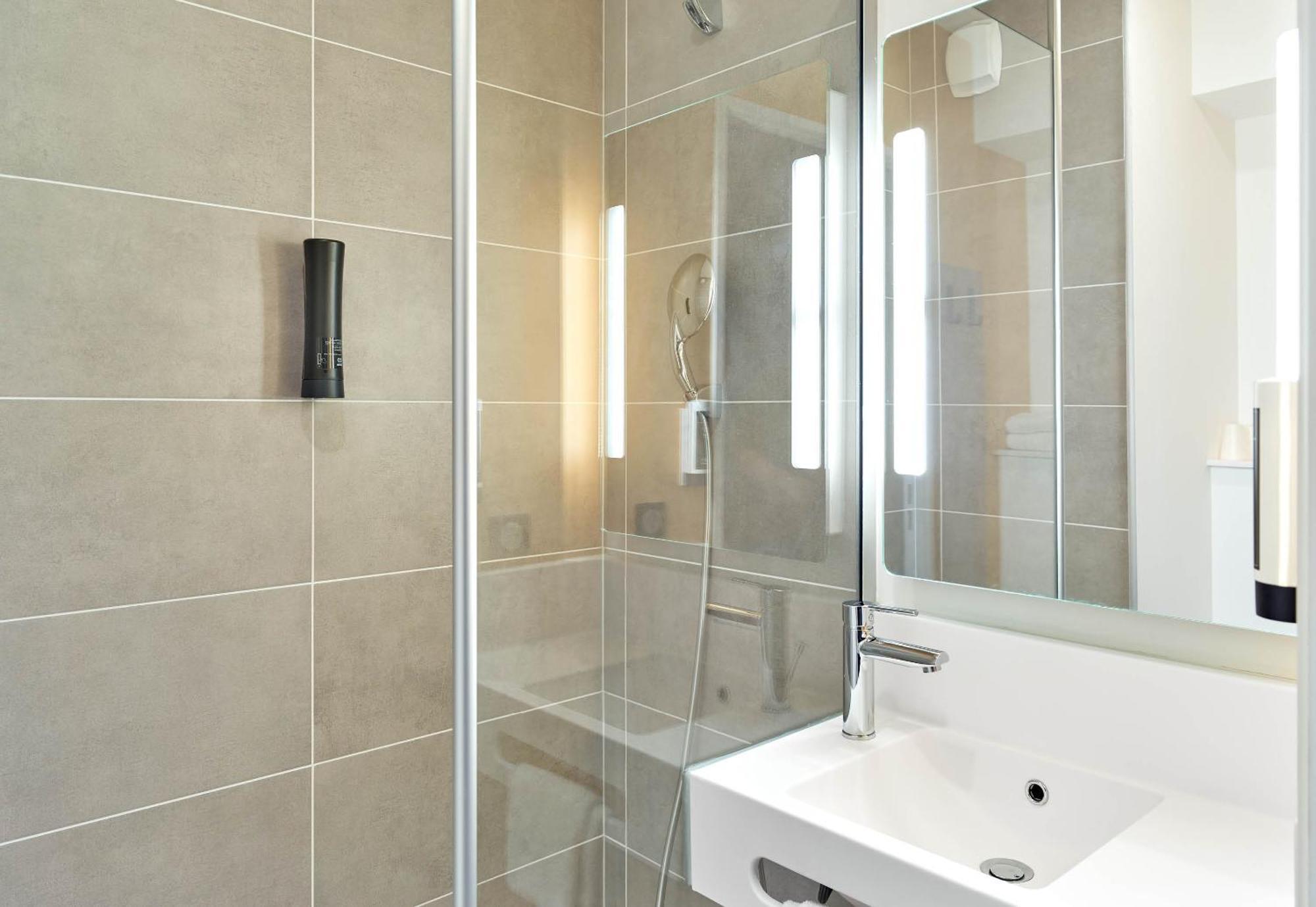 B&B Hotel Paris Clichy-Sous-Bois 3 Etoiles Eksteriør billede